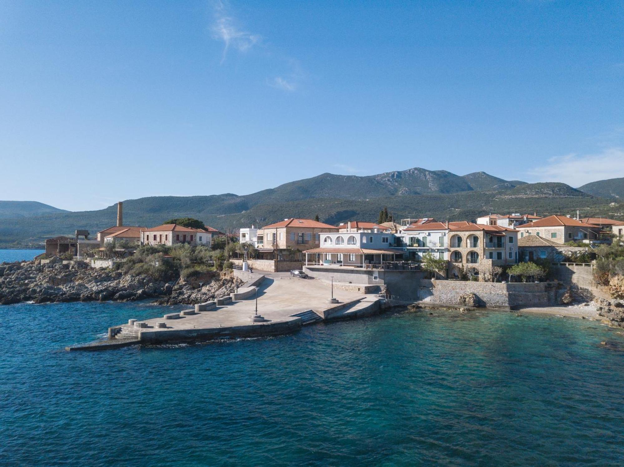 Marina Aparthotel Kardamyli Exterior photo
