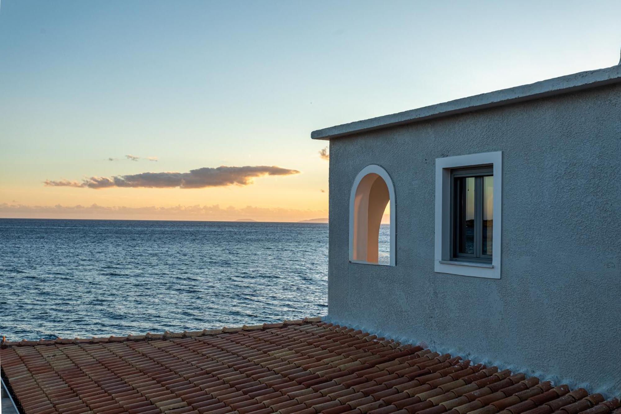 Marina Aparthotel Kardamyli Exterior photo
