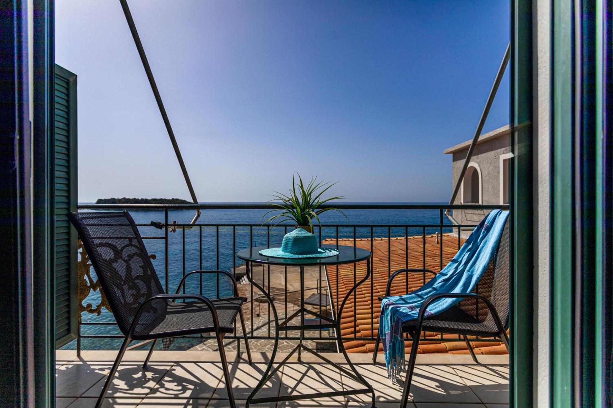 Marina Aparthotel Kardamyli Exterior photo