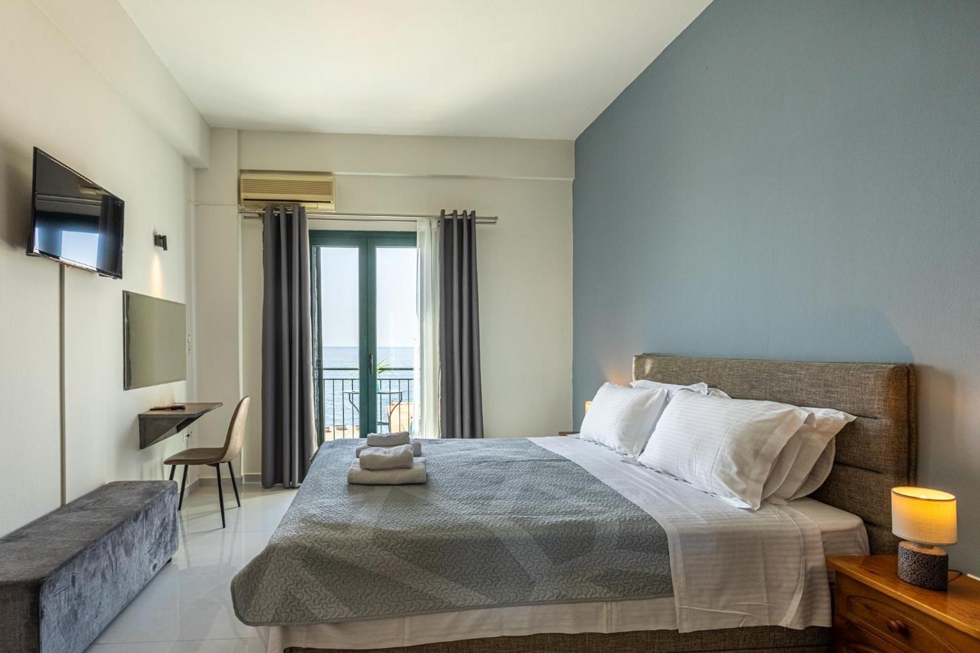 Marina Aparthotel Kardamyli Exterior photo