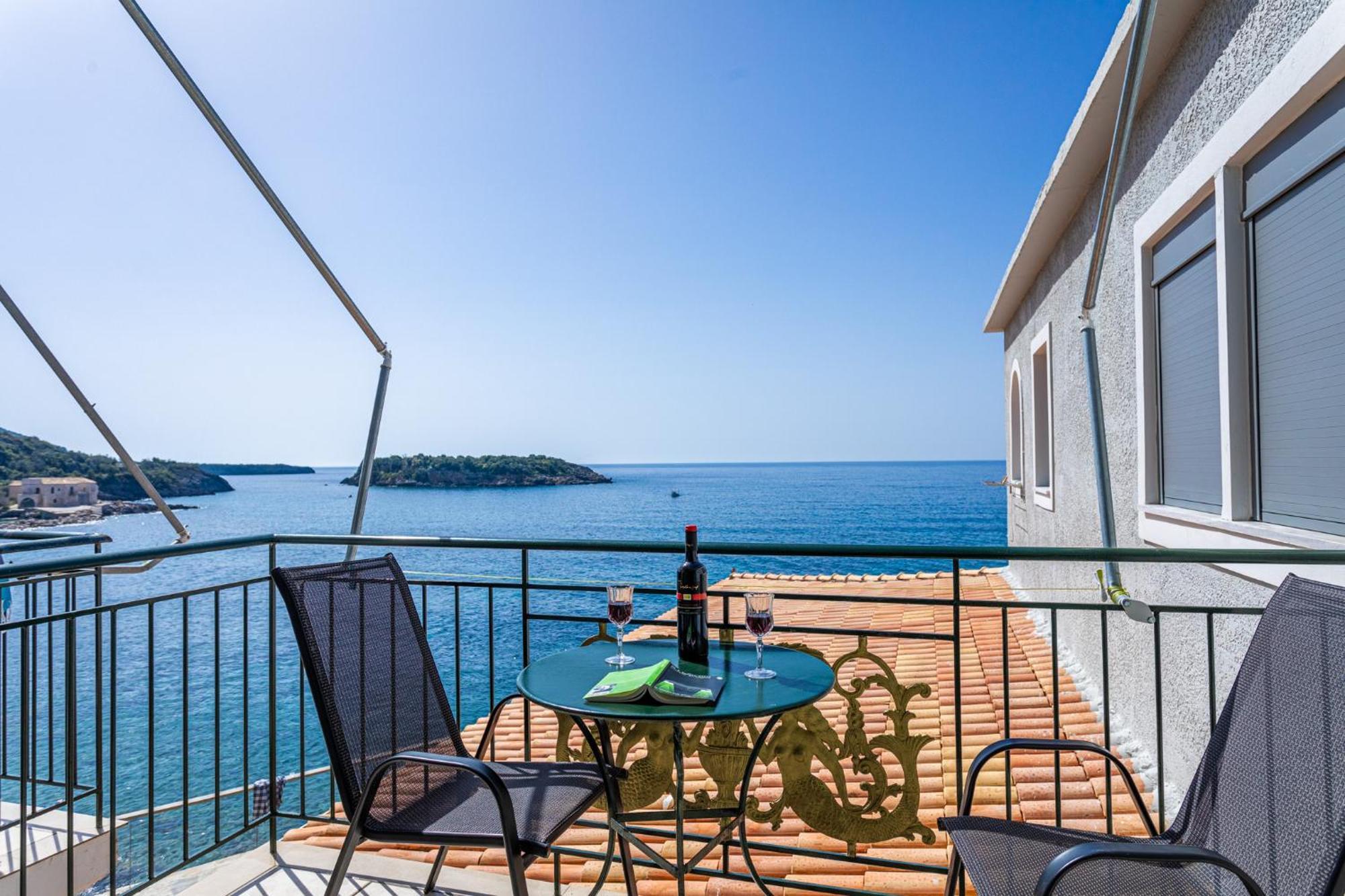 Marina Aparthotel Kardamyli Exterior photo