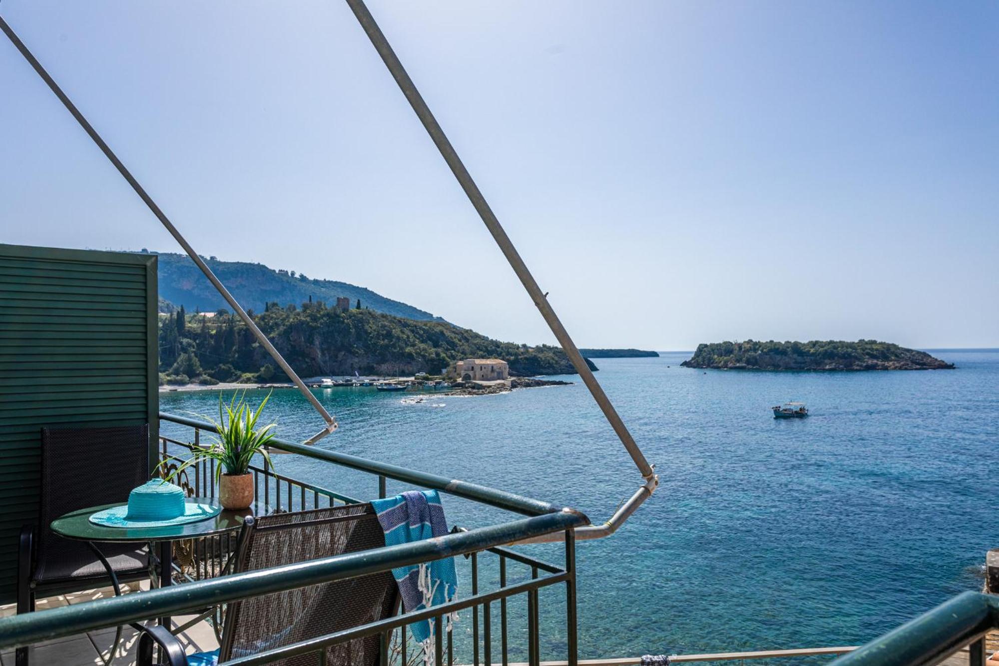 Marina Aparthotel Kardamyli Exterior photo