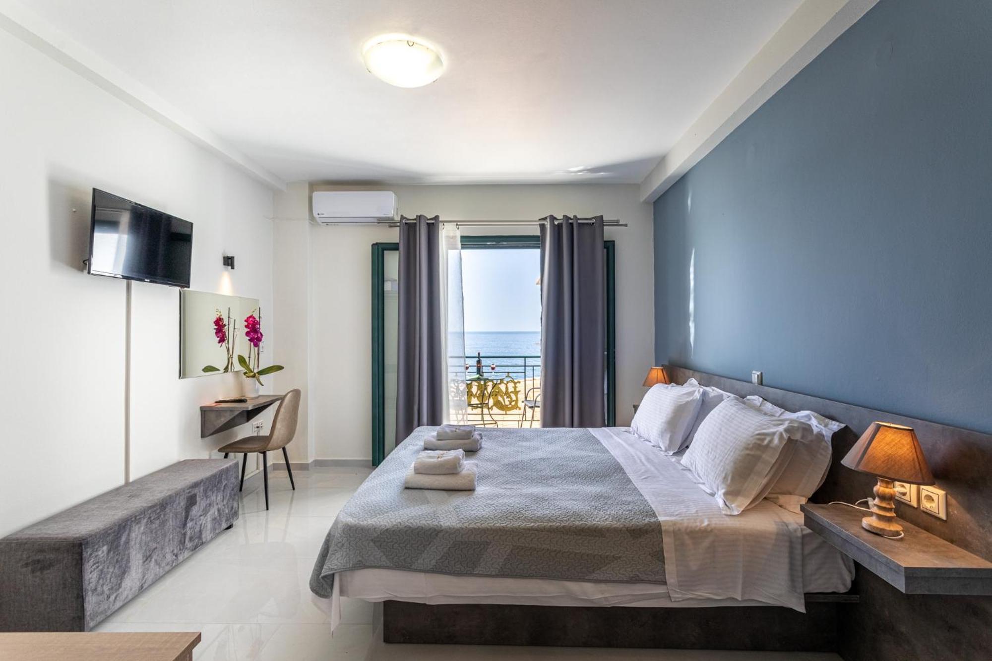 Marina Aparthotel Kardamyli Exterior photo