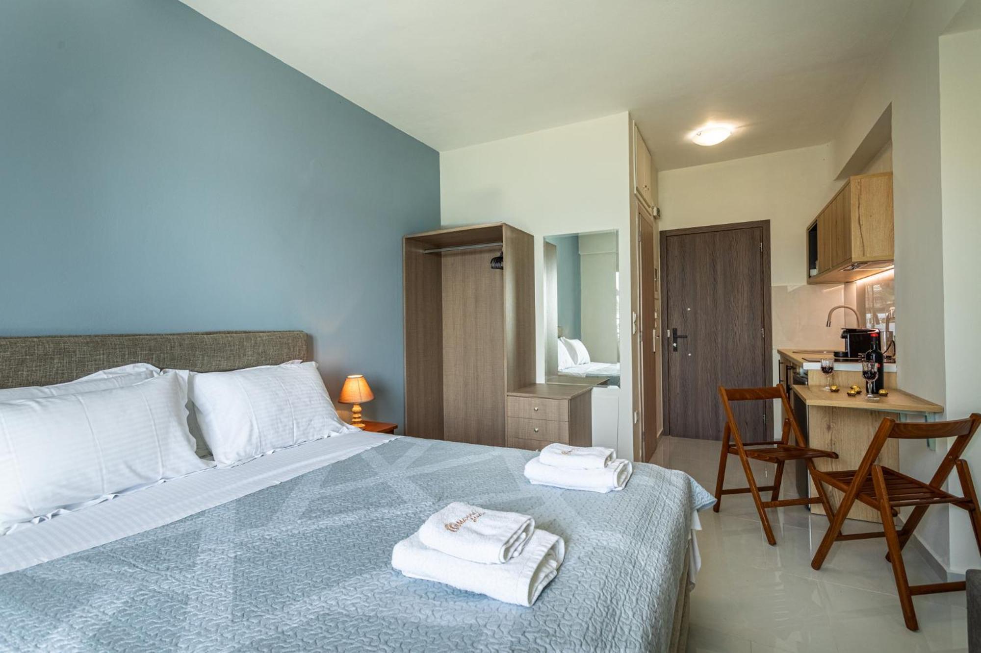 Marina Aparthotel Kardamyli Exterior photo