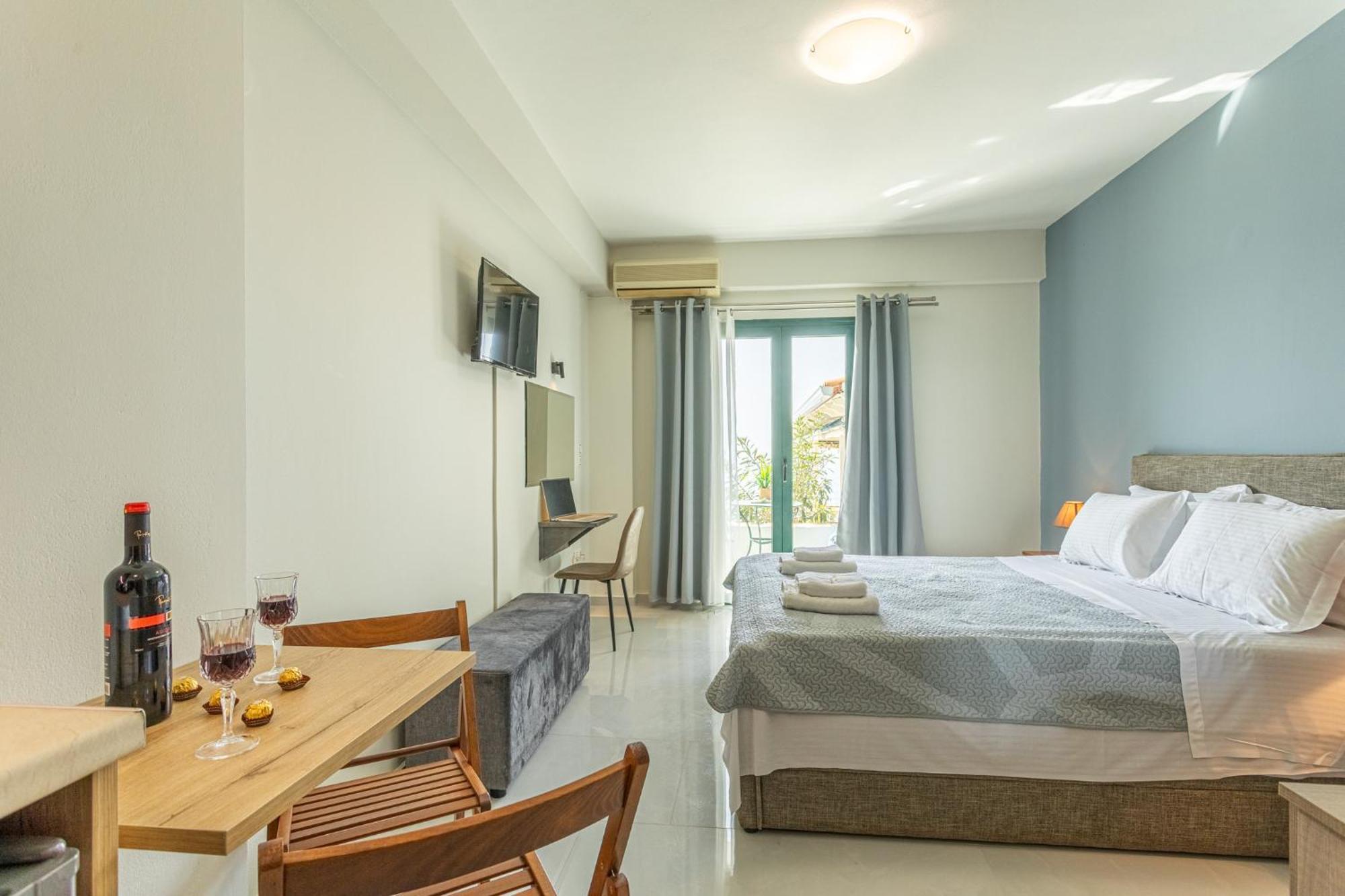 Marina Aparthotel Kardamyli Exterior photo